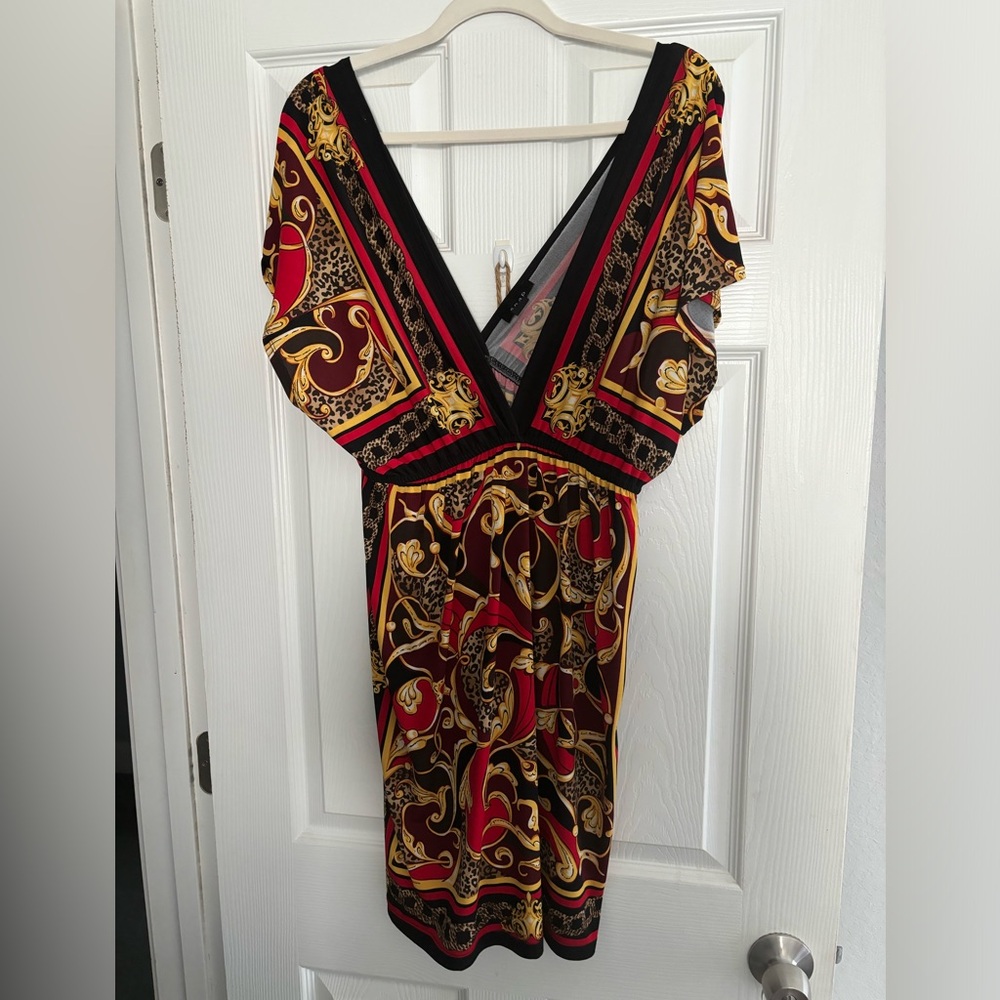 Fun dress with an awesome design